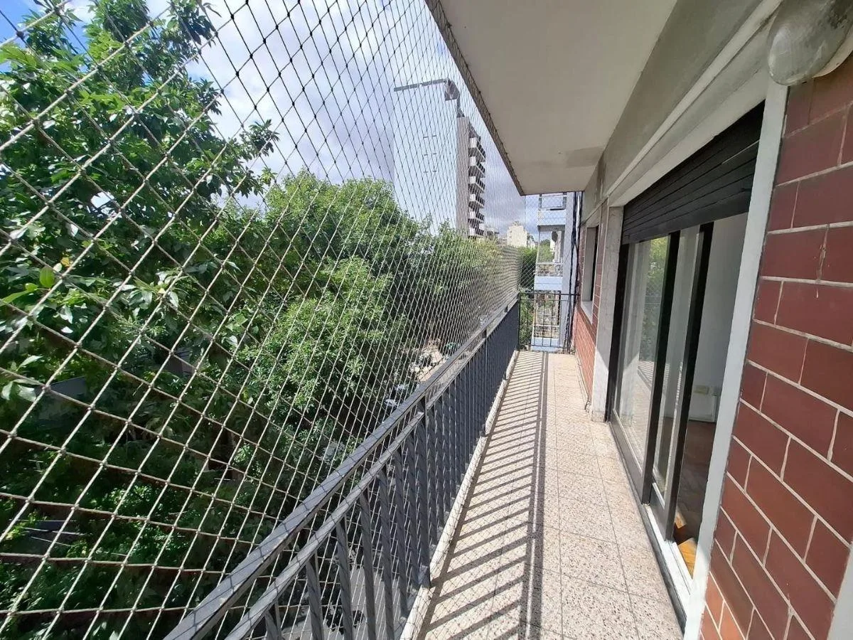 Departamento de 3 ambientes con balcón en Almagro