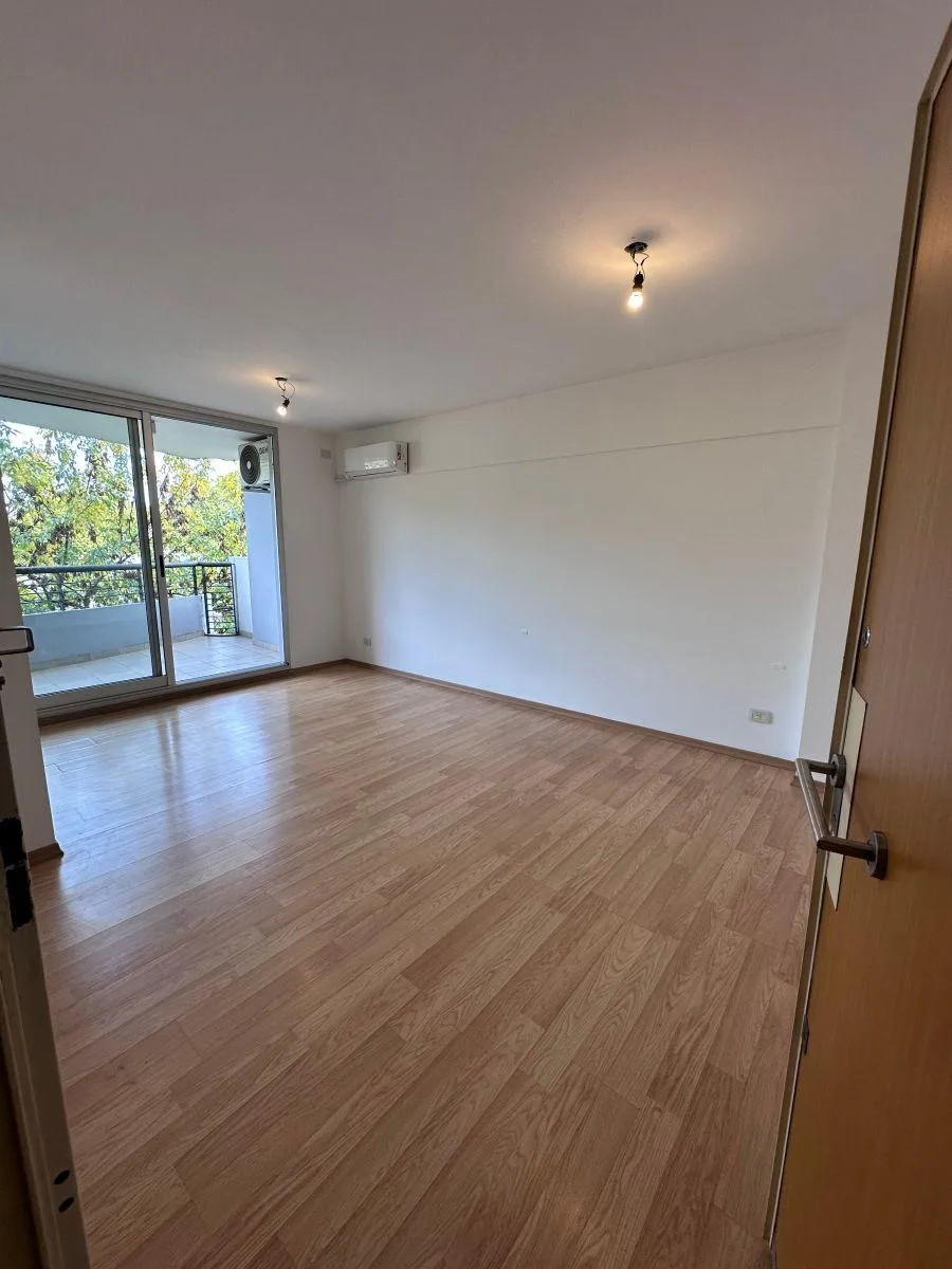 Departamento de 3 ambientes con cochera en Villa Urquiza