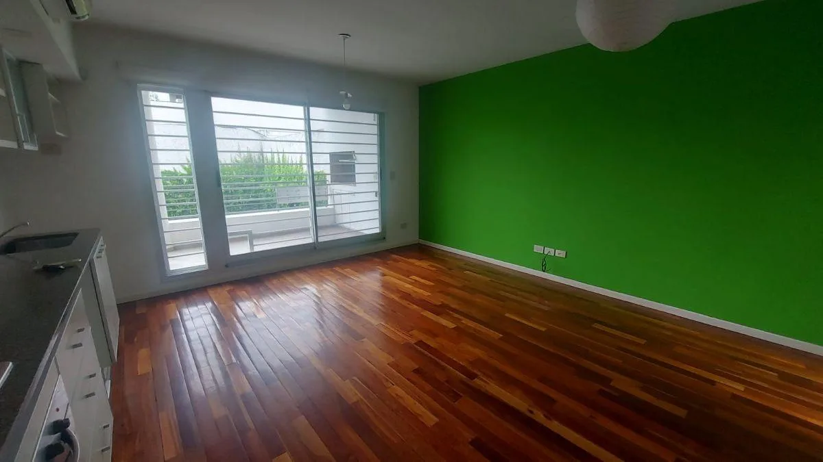 Квартира с 1 спальней, балконом и парковочным местом в Coghlan