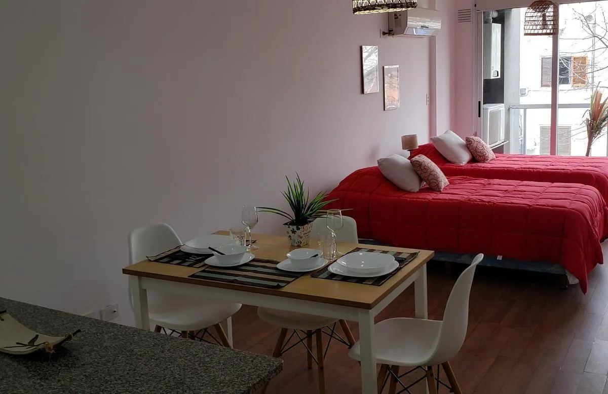 Kitnet com varanda em Palermo Soho