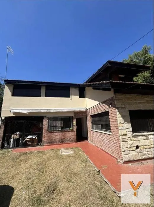 Casa com 3 dormitórios em Escobar