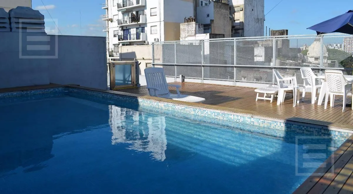 Departamento de 2 ambientes con cochera en Constitución