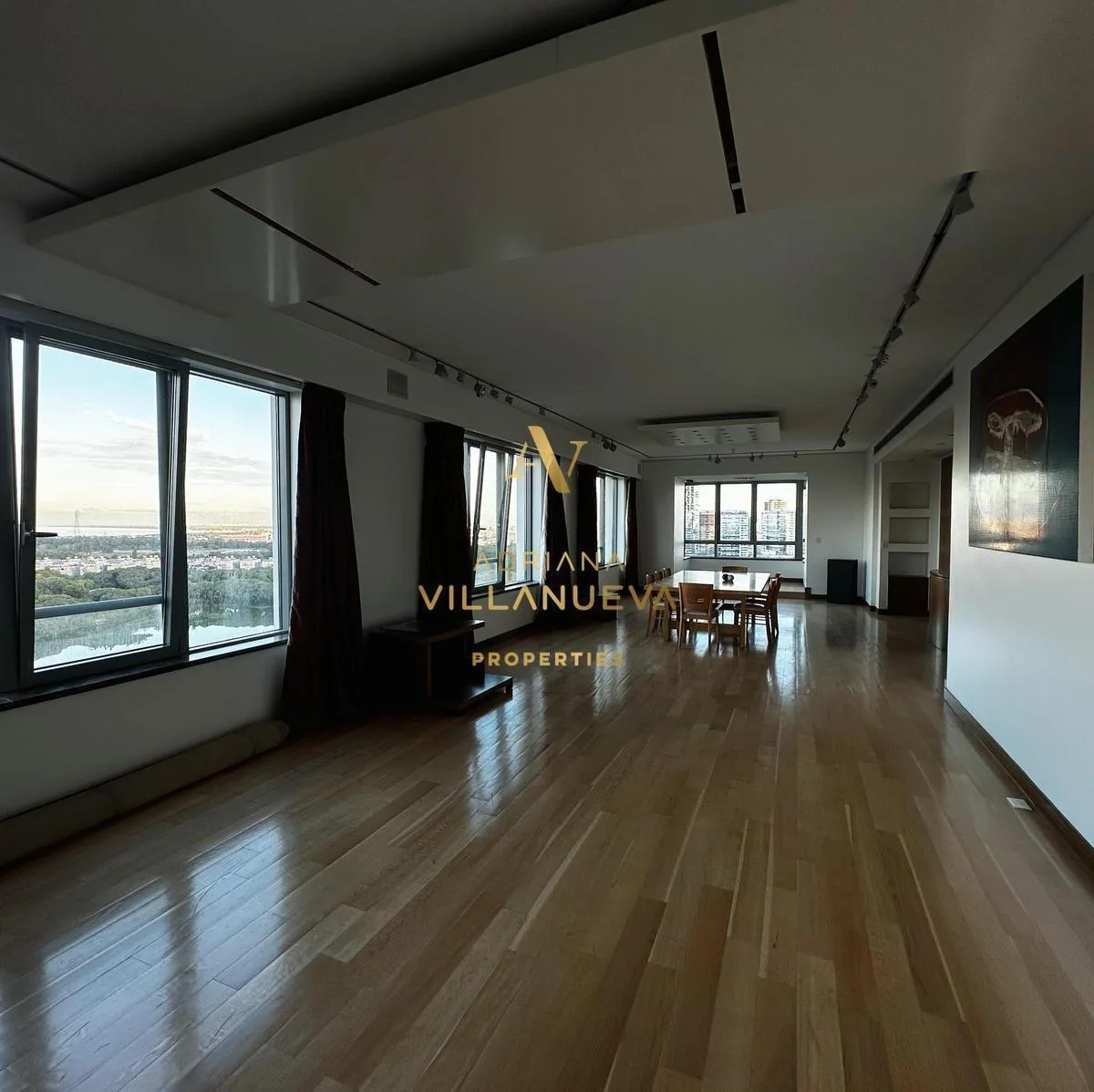 Four-bedroom apartment in Puerto Madero