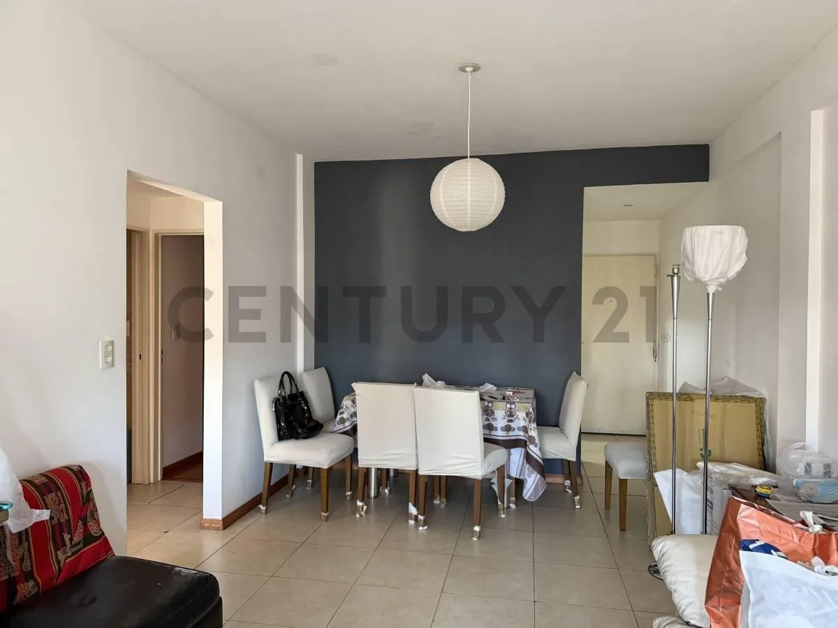 Аренда квартиры с 2 спальнями и парковочным местом в Saavedra