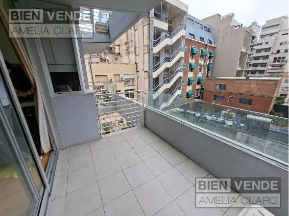 Monoambiente con balcón en Belgrano