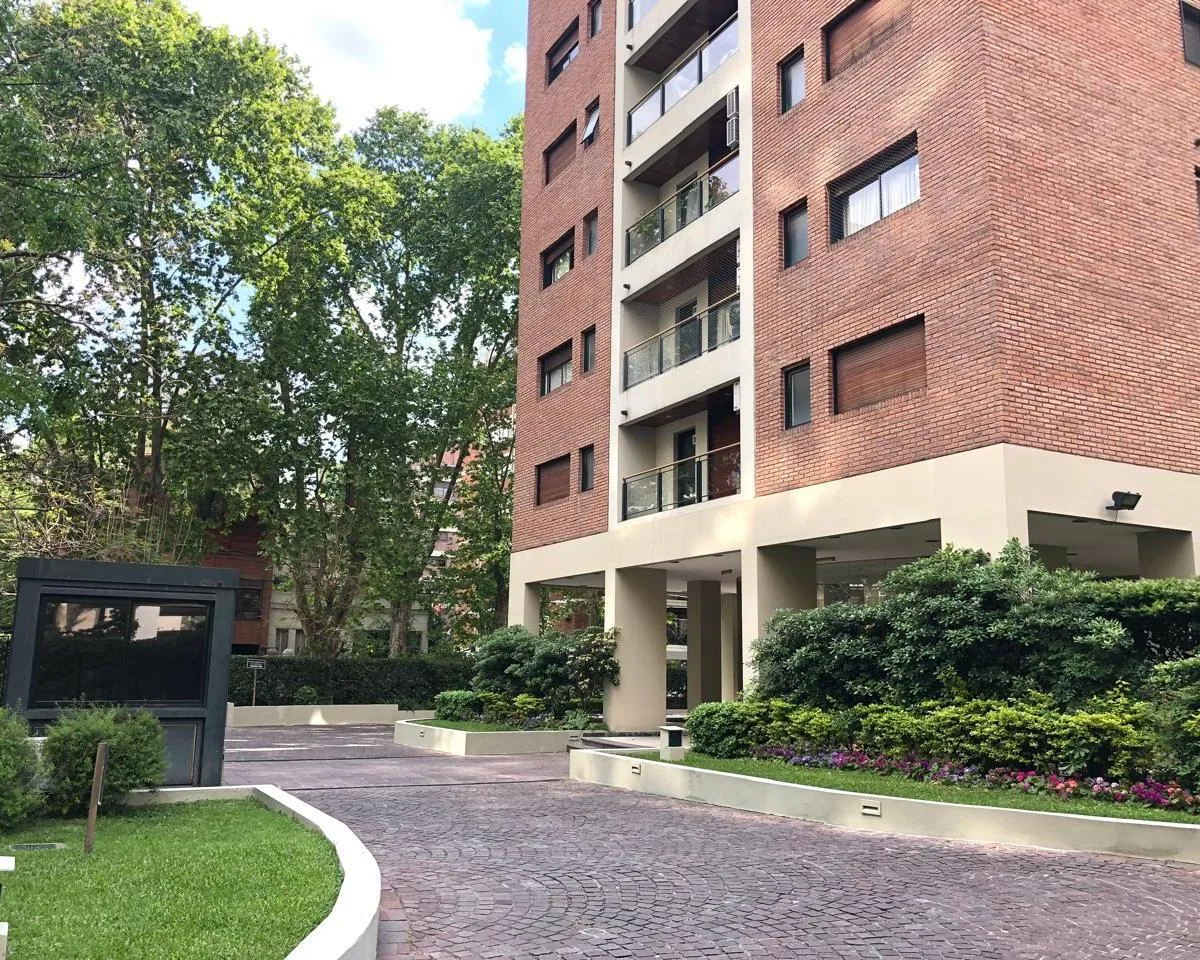 Departamento de 2 ambientes con cochera en Belgrano