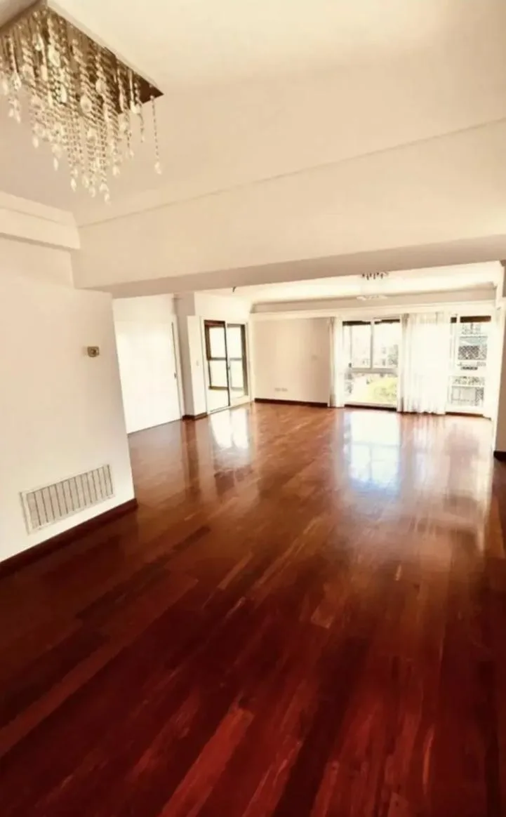 Квартира с 4 спальнями в Vicente López на Av. Del Libertador