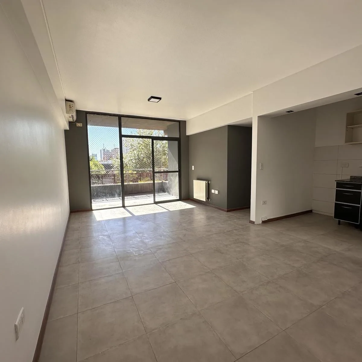 Apartamento de 3 ambientes com 2 dormitórios para aluguel em Saavedra