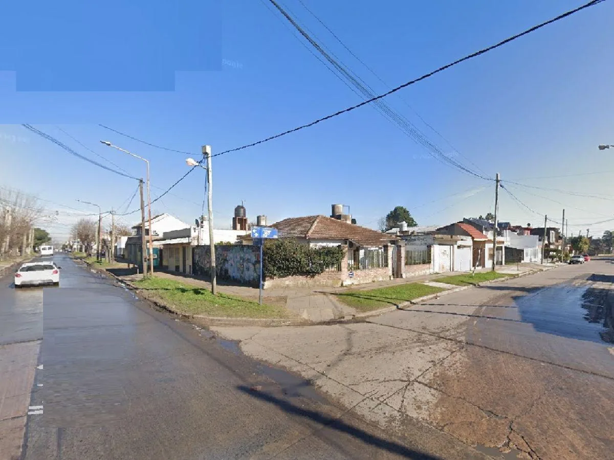 Casa en PH de 3 ambientes con garaje y fondo libre en González Catán