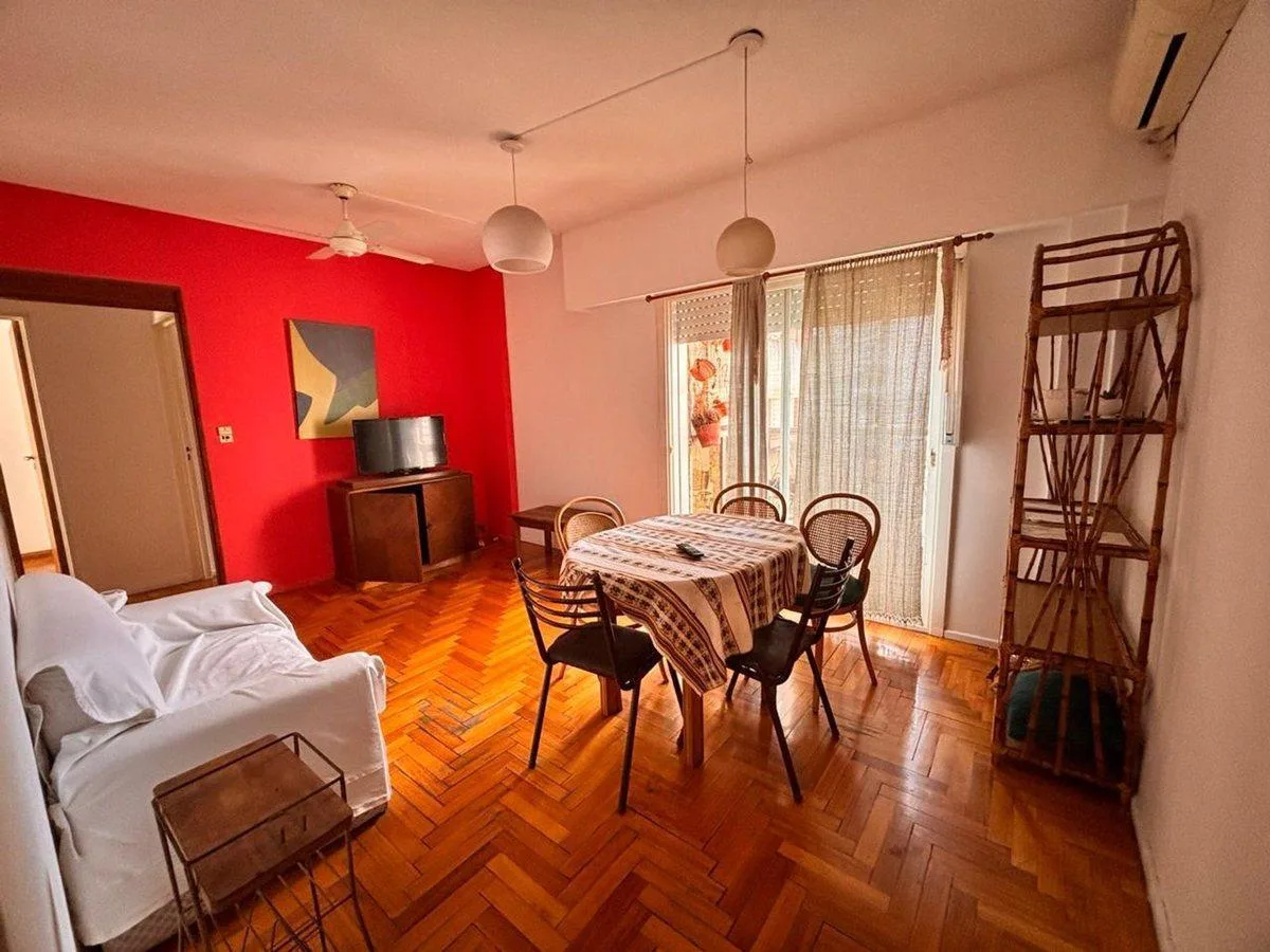 Departamento de 3 ambientes en alquiler permanente en Villa Crespo