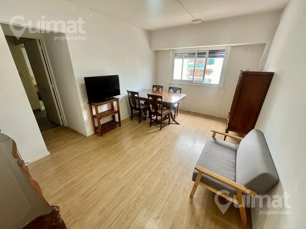 Furnished two-bedroom three-room apartment in Almagro