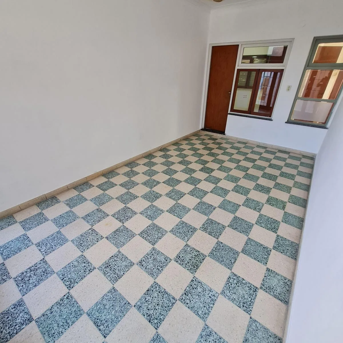 PH de 3 ambientes sin expensas con patio, parrilla y cochera en La Plata