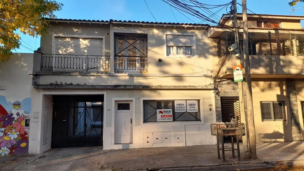 Departamento de 2 ambientes en Esteban Echeverría