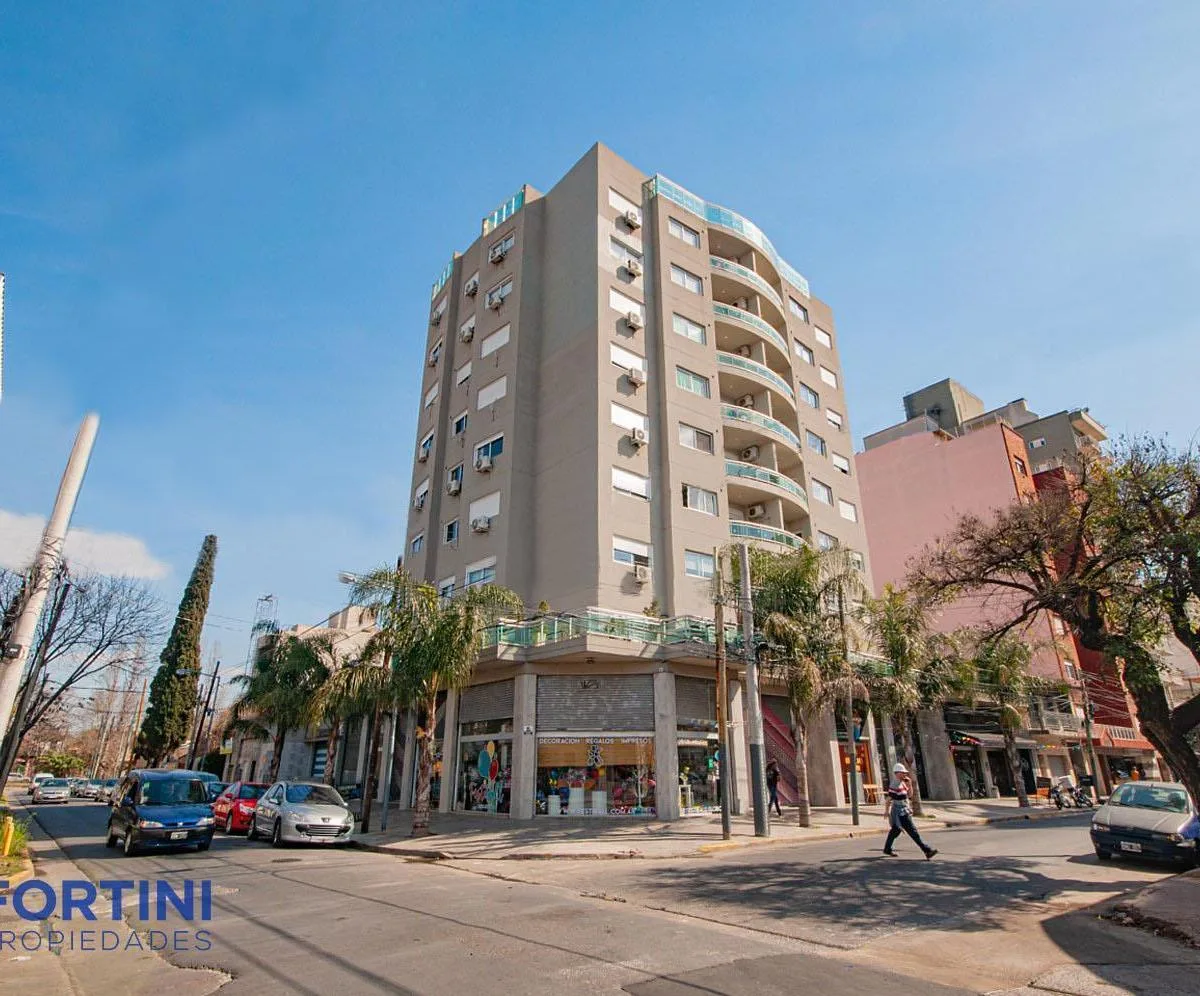 Departamento de 2 ambientes con balcón en General San Martín
