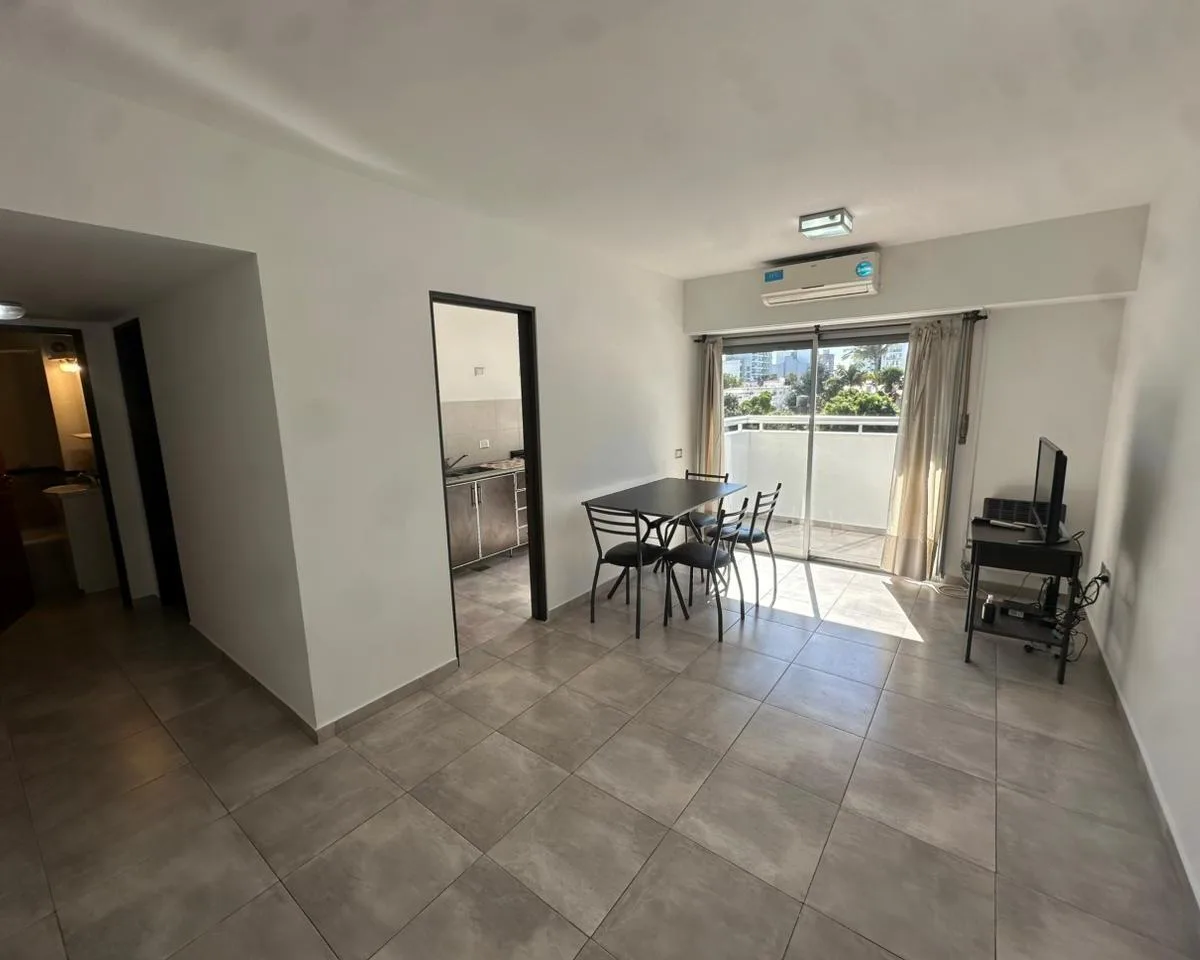 Departamento amoblado de 2 ambientes en La Plata