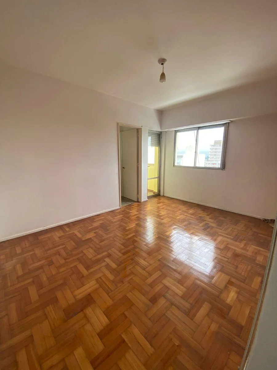 Квартира с 1 спальней и балконом в Bernal Centro (Quilmes)