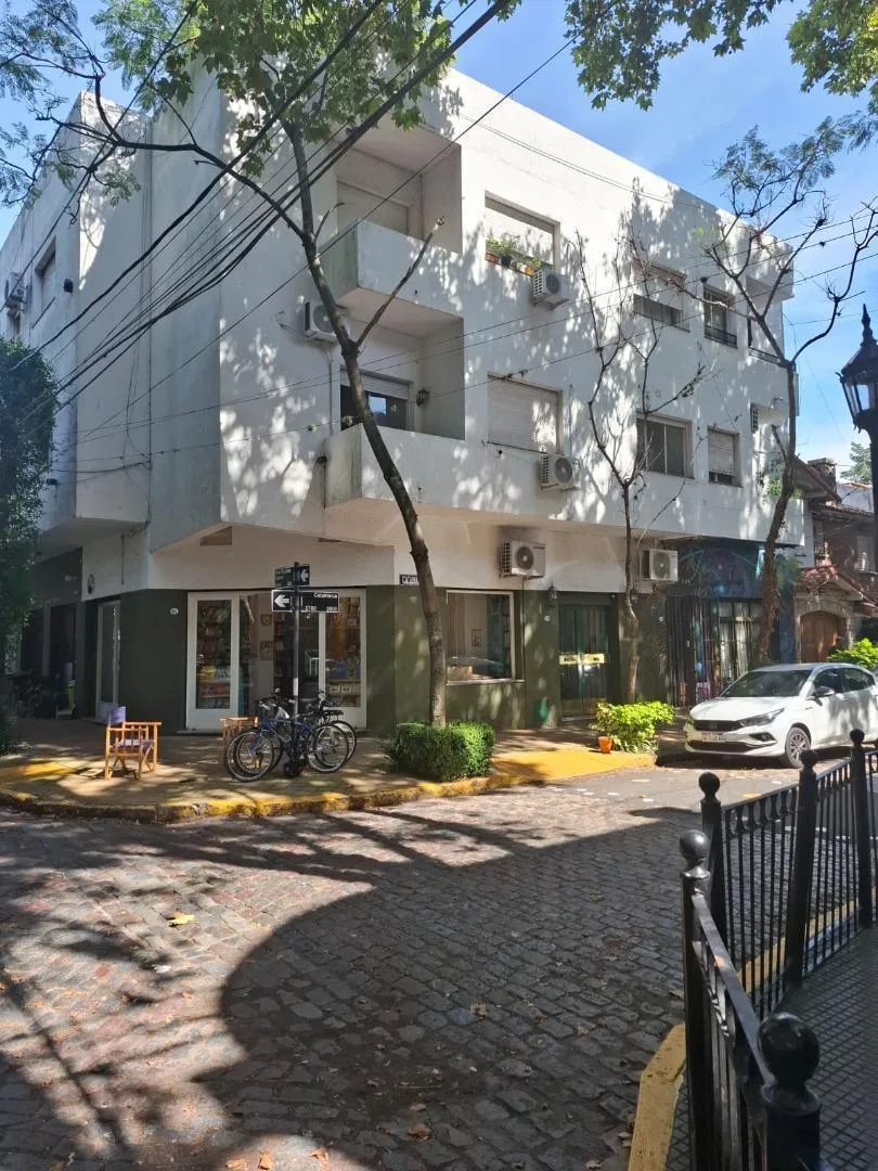 Departamento de 2 ambientes con balcón en Vicente López