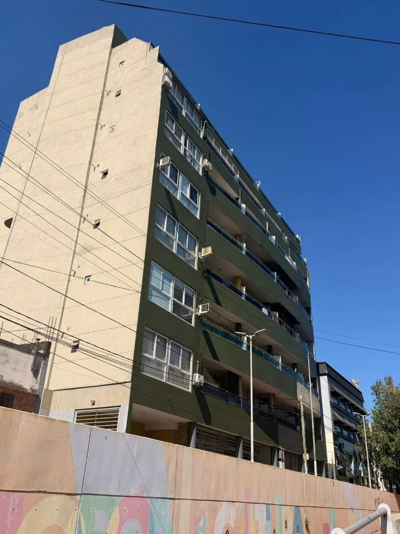 Departamento de 2 ambientes con balcón en Morón
