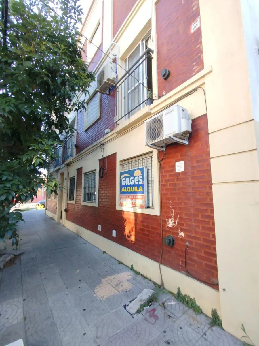 Квартира-студия на первом этаже в Ramos Mejia