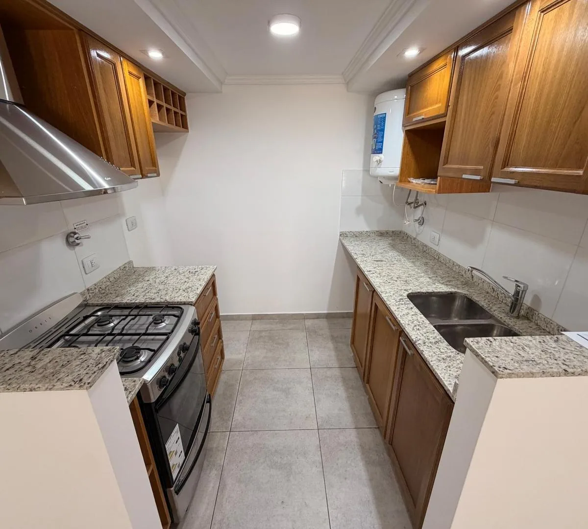 Studio apartment with large balcony in Lanús