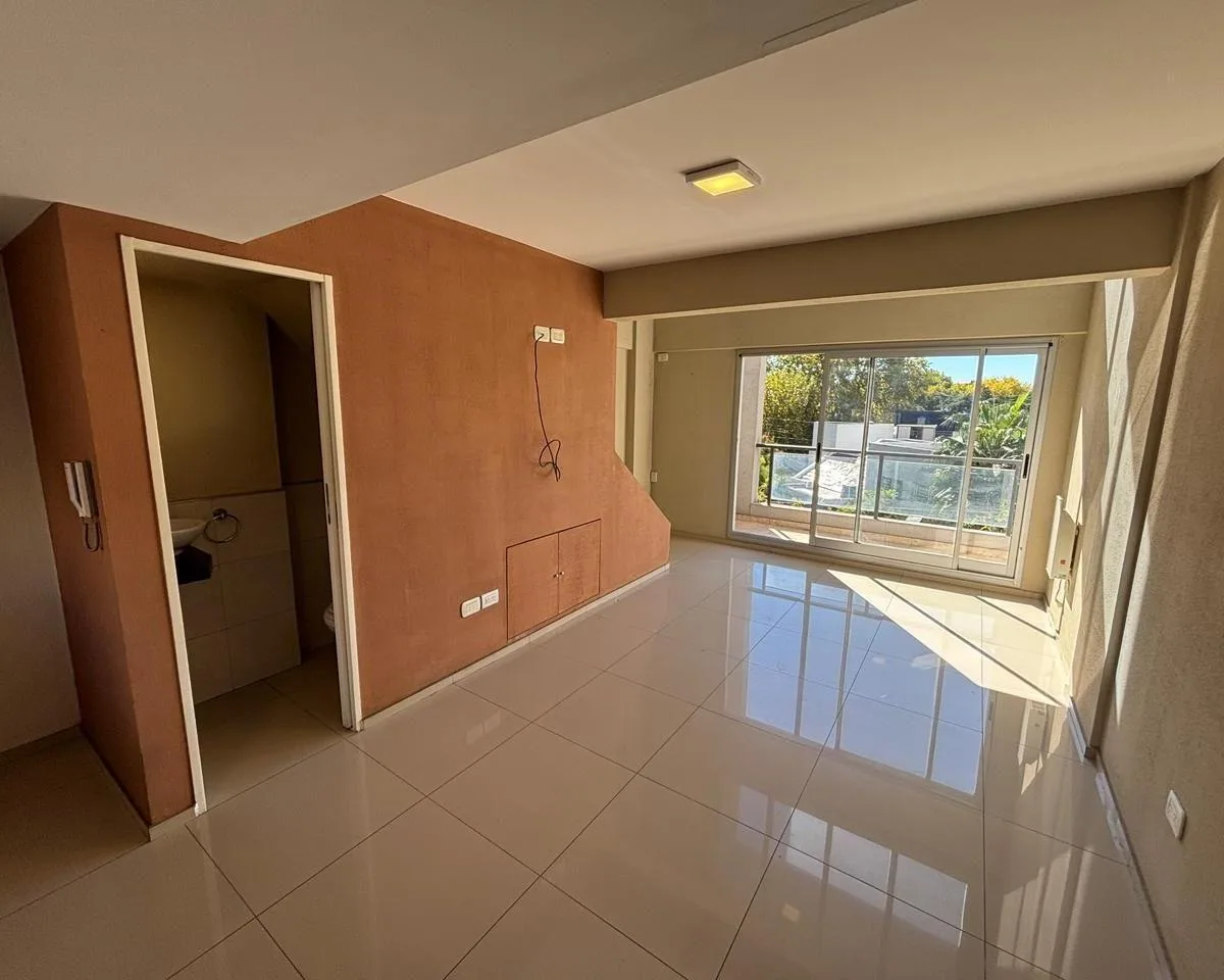 Two-room duplex-style apartment in Lomas de Zamora