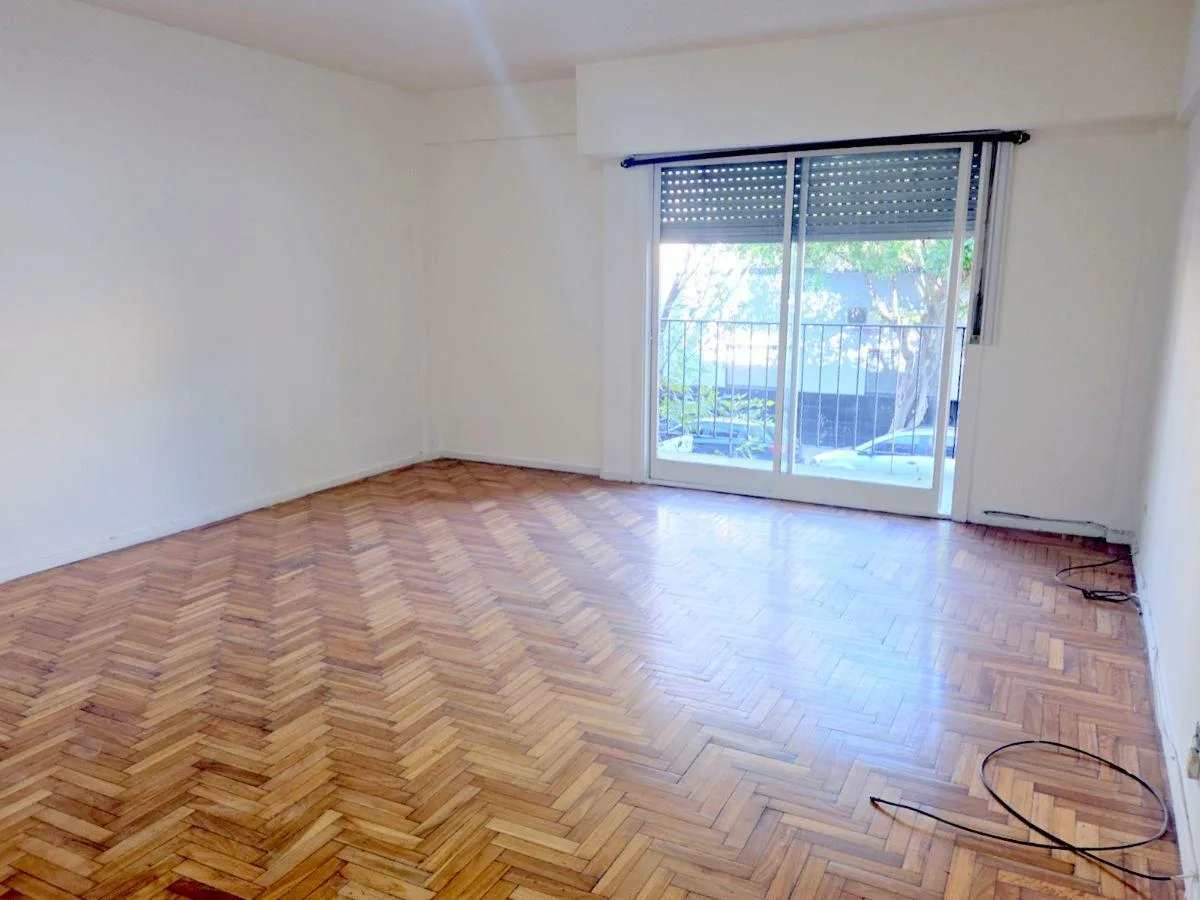 Centro Comercial Mataderos, Pasos Av J. B. alberdi 6000, 2 Amb a La Calle con Balcon, Bajas Expensas