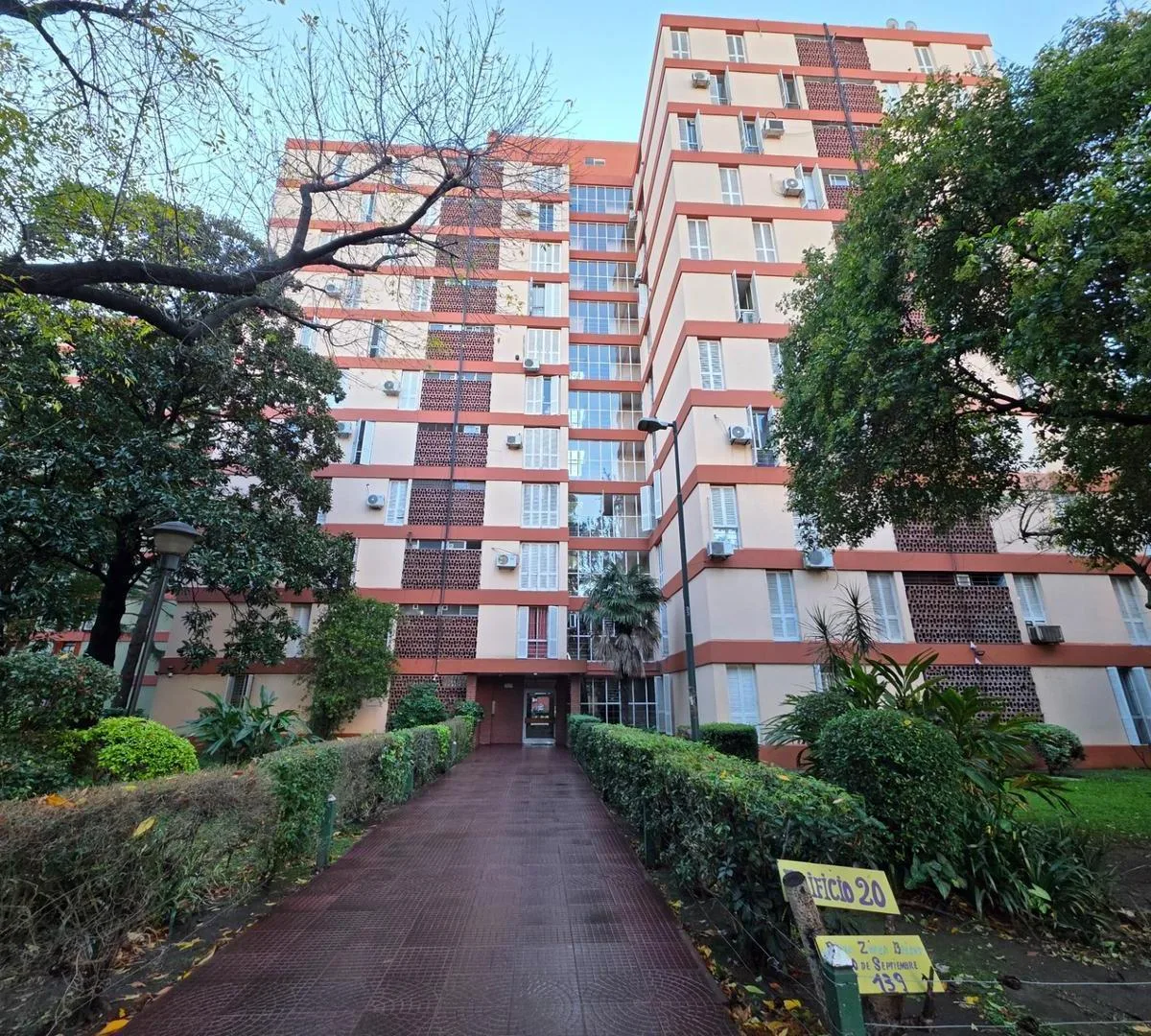 Трёхкомнатная квартира с 2 спальнями в La Boca