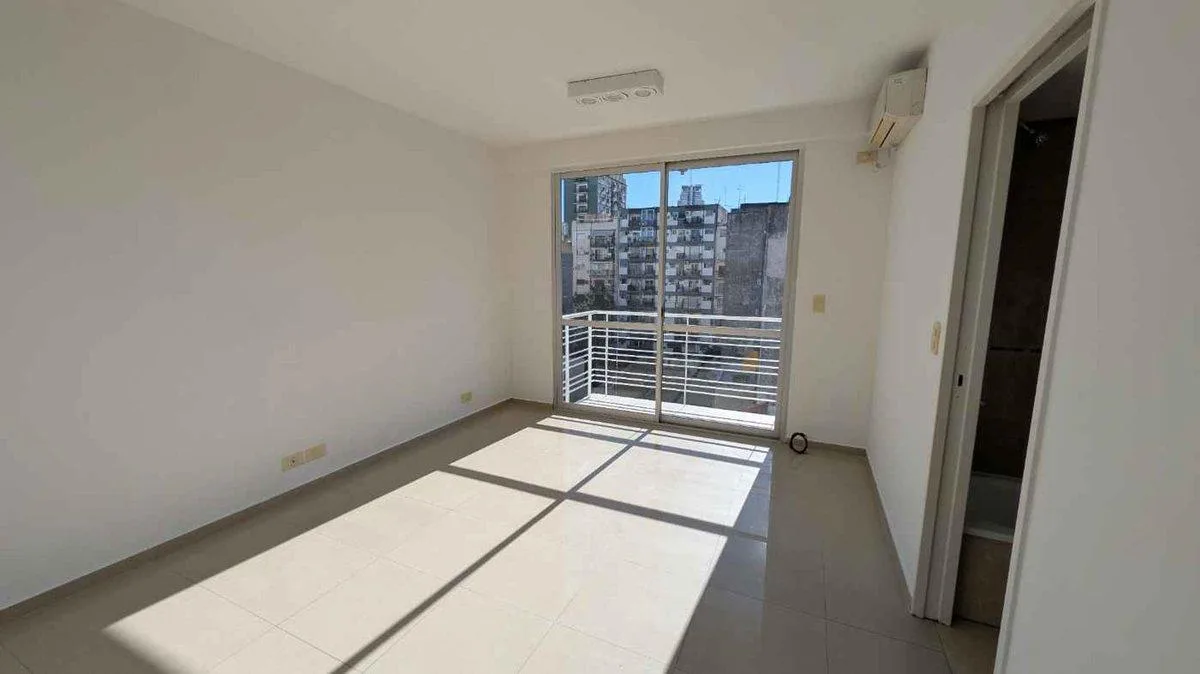 Apartamento kitnet dividido com varanda no 7º andar em Palermo