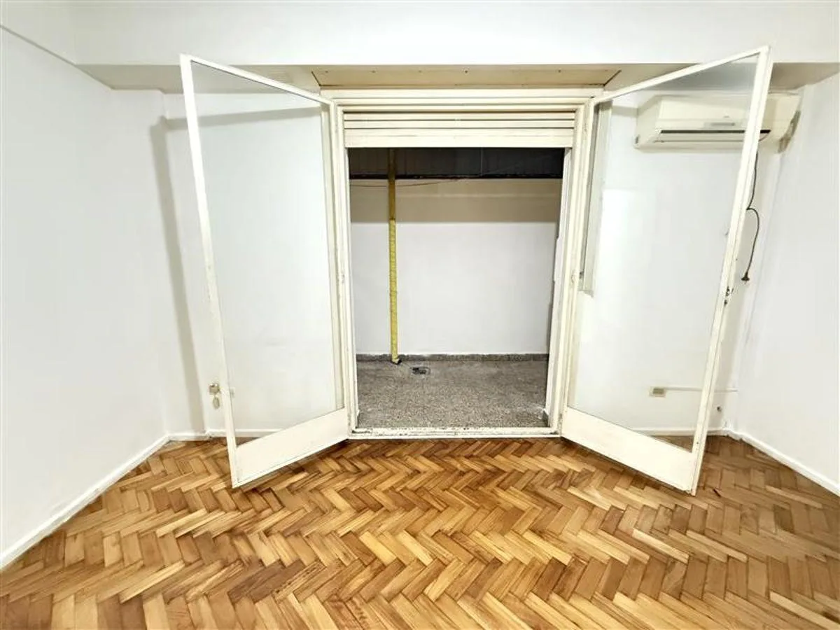 Professional-use studio apartment with patio in Núñez