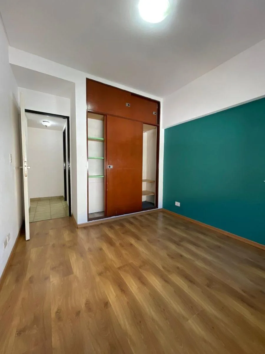 Alquiler - Departamento de 3 Ambientes Al Contrafrente, Moron Centro en Zona Estratégica Comercial