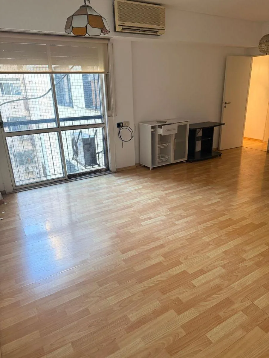 Departamento de 2 dormitorios con cochera en Belgrano