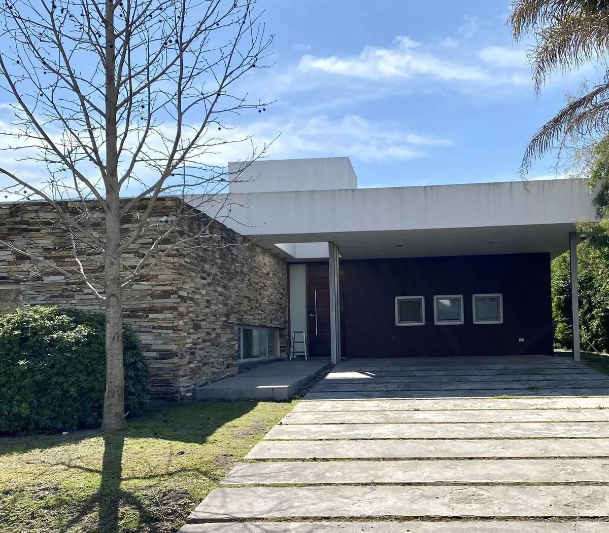 Casa térrea com 3 dormitórios em Ituzaingó, Barrio Cerrado Altos del Sol