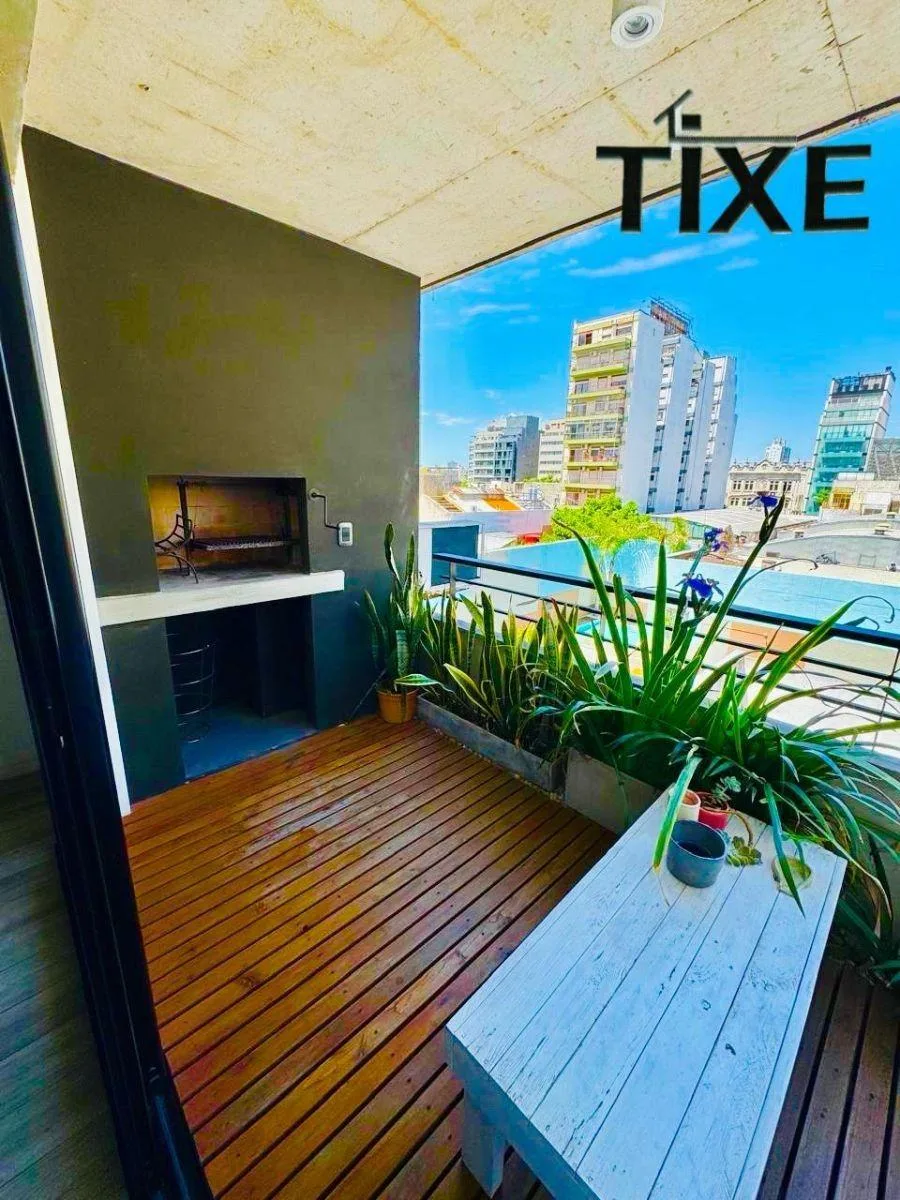 Kitnet com varanda-terraço com churrasqueira em Palermo