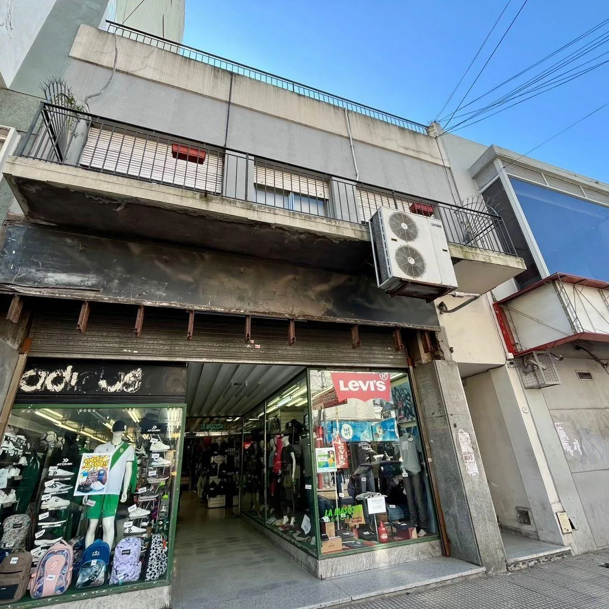 Apartamento de 2 dormitórios em Banfield Este