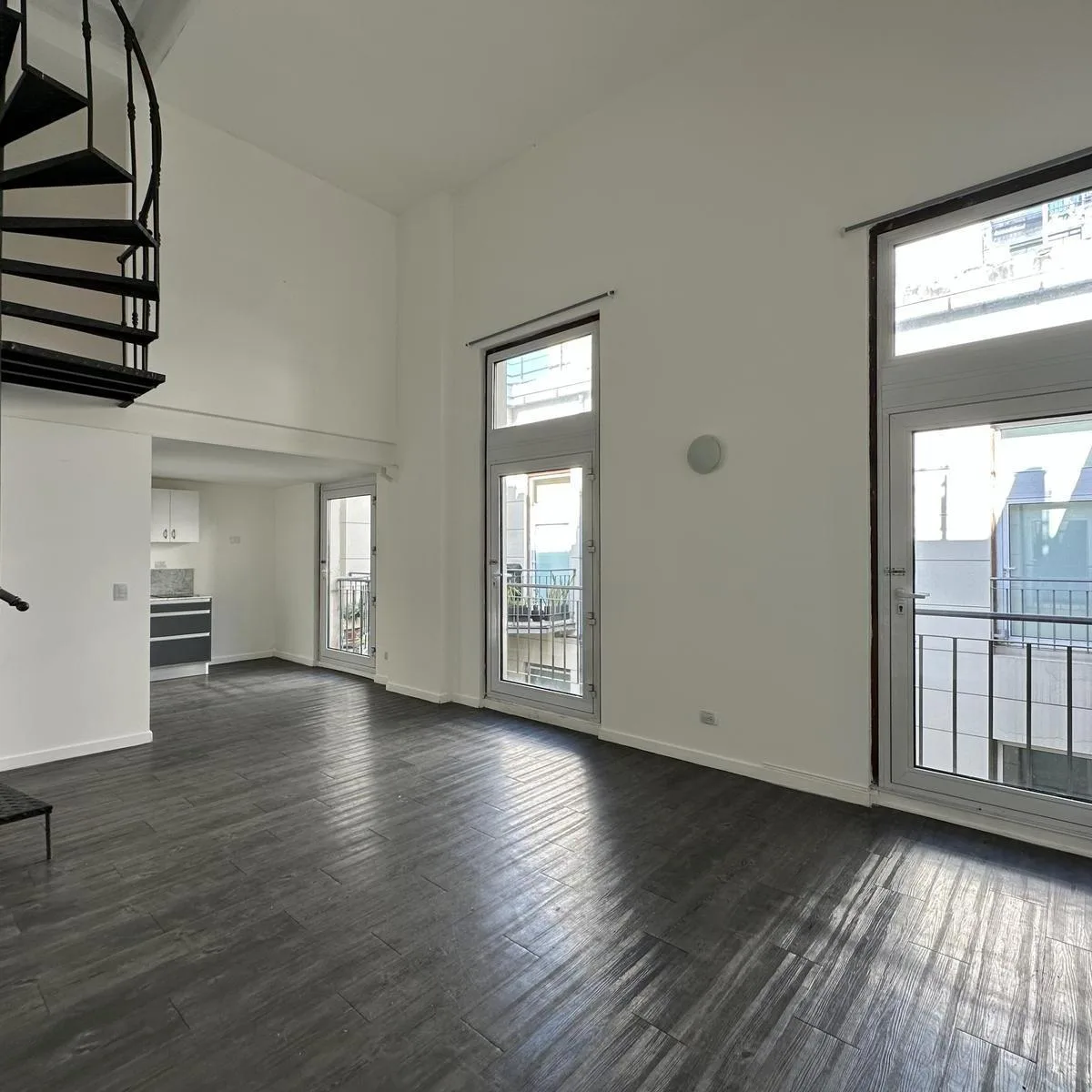 Semiamoblado loft de 2 ambientes en Monserrat