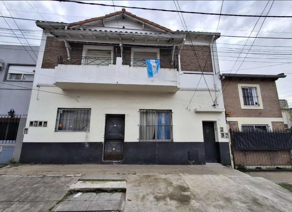 Departamento de 3 ambientes en José León Suárez