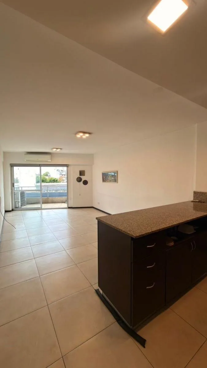 Departamento de 3 ambientes en Villa Ortúzar con cochera