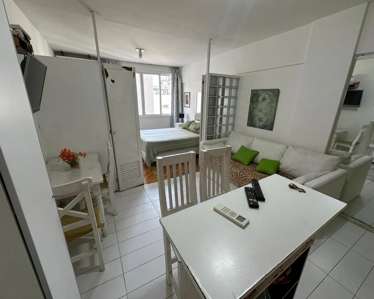 Kitnet mobiliada em San Nicolás