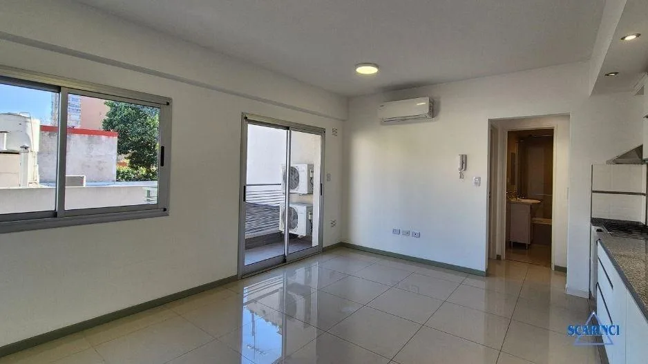 Departamento de 2 ambientes con balcón en Sáenz Peña