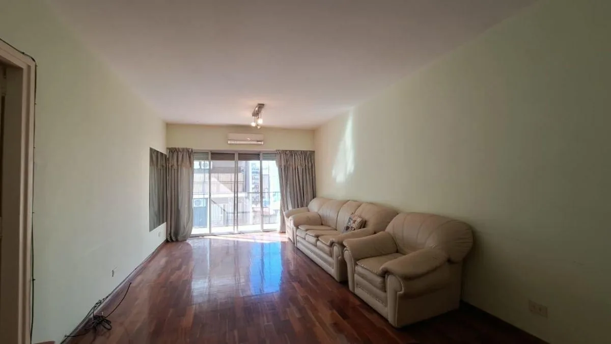 Apartamento de três quartos em Balvanera