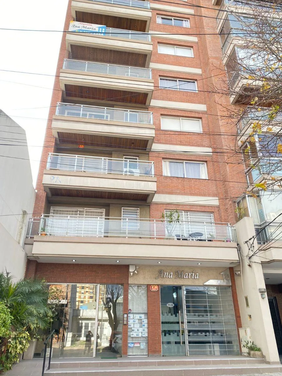 Apartamento de dois ambientes com 1 quarto em Lanús