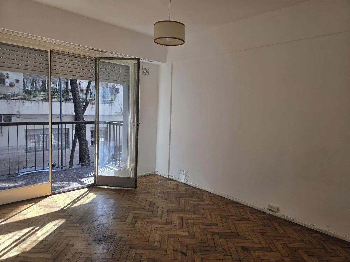 Departamento de 2 ambientes con balcón en Monserrat