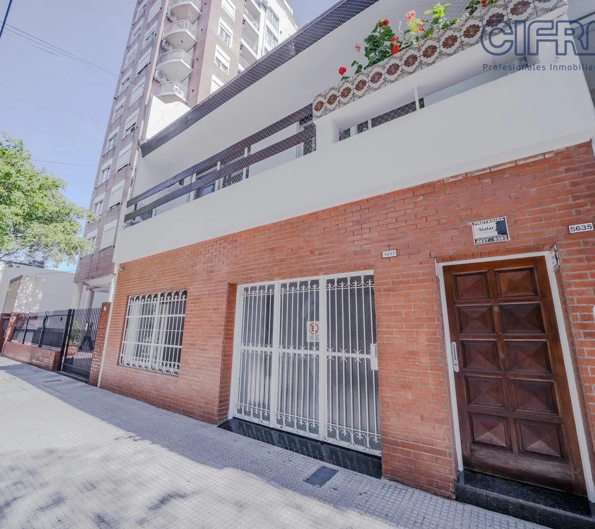PH de 5 dormitorios al frente en Villa Urquiza