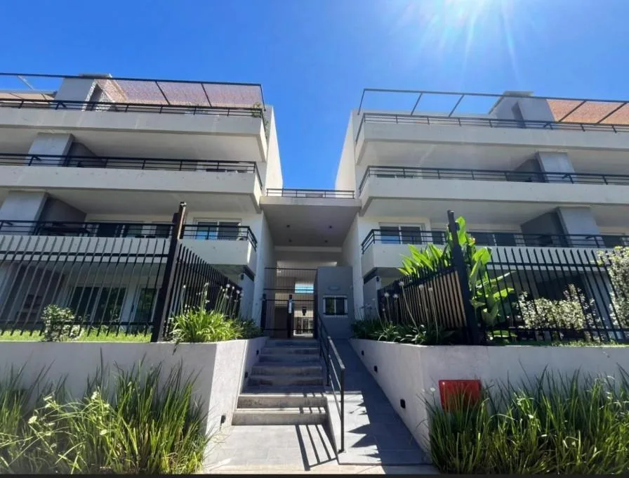 Alquiler Departamento 3 Ambientes Zug Caamaño La Lonja Pilar Balcón Terraza Parrilla Cochera