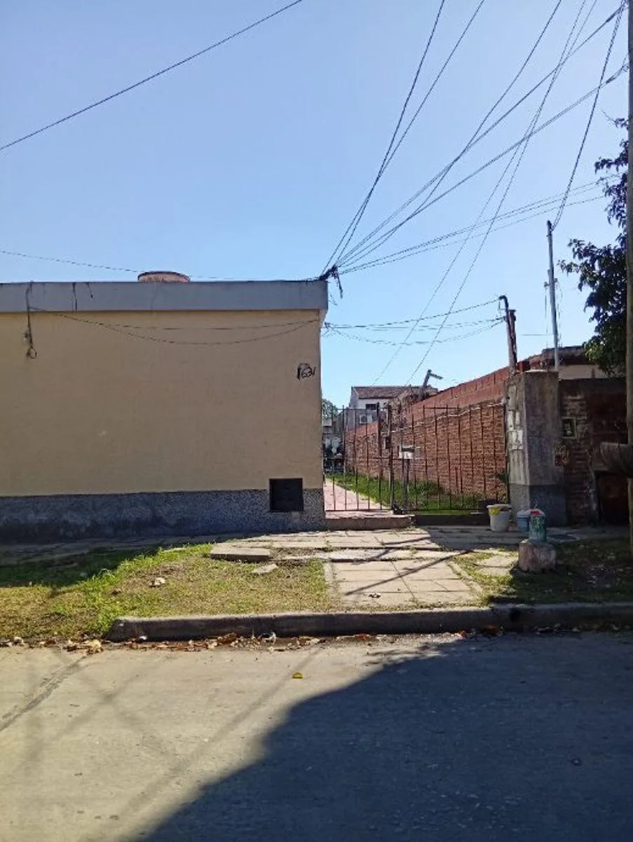 PH de 2 ambientes con patio propio en Morón Sur