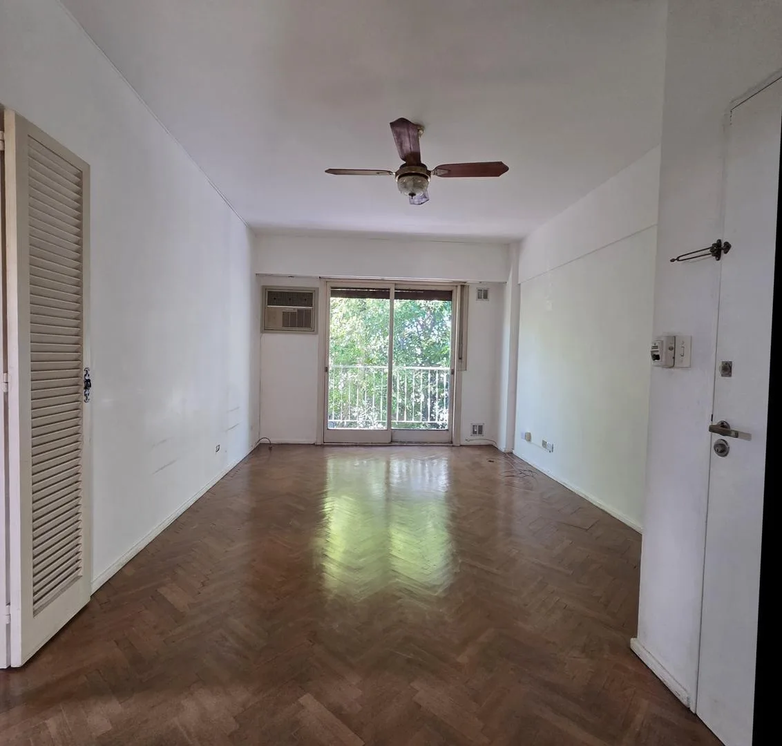 Квартира с 2 спальнями, балконом в Villa Urquiza