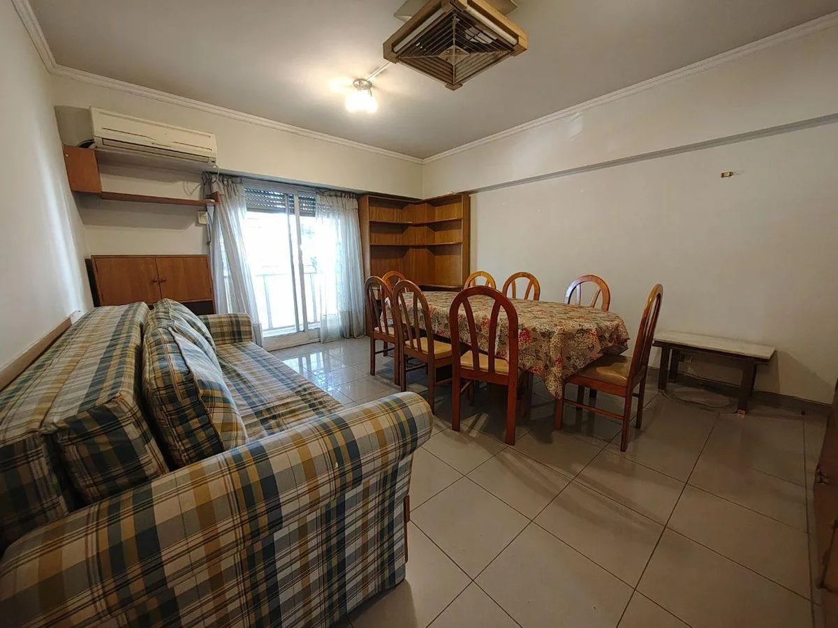 Departamento de 3 ambientes amoblado con balcón en Almagro