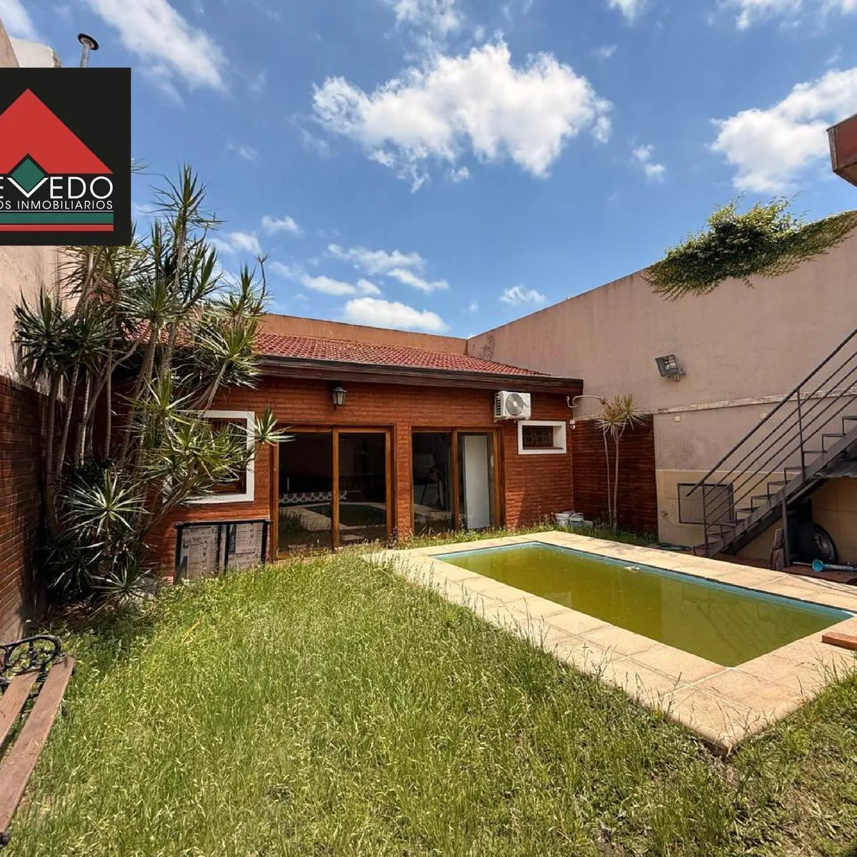 Four-room house in Saenz al 1000