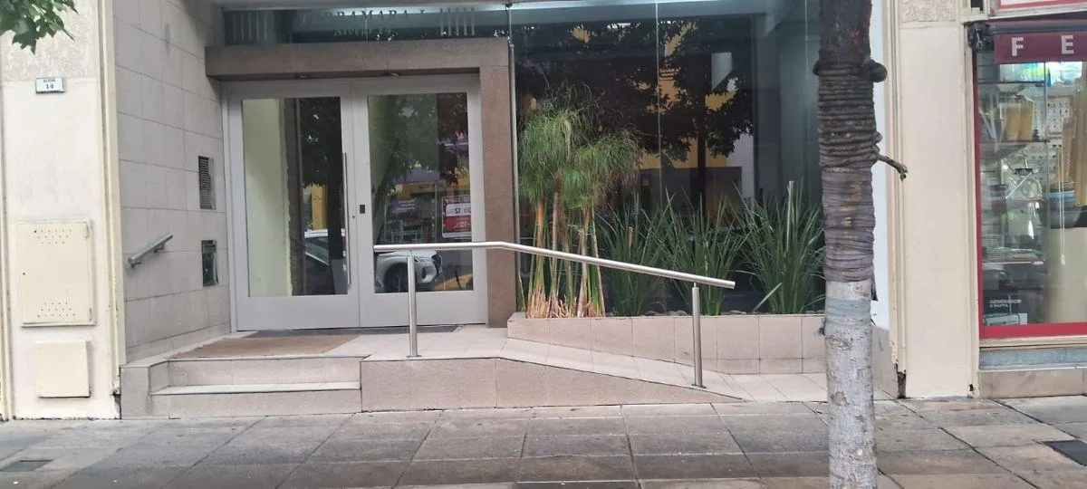 Kitnet no centro de Ramos Mejía