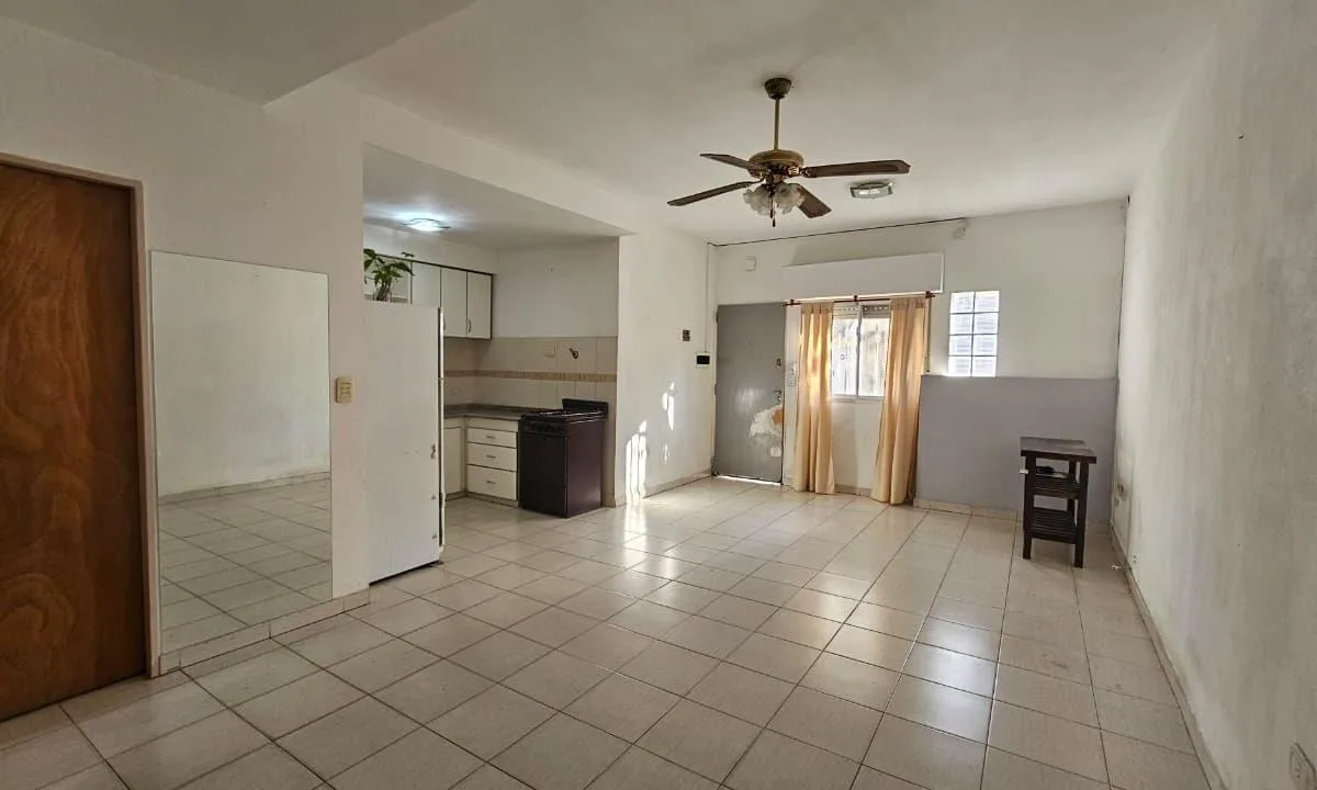 PH de 3 ambientes con patio en Caseros